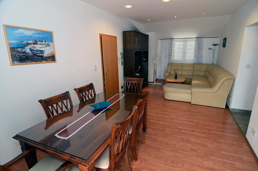 Maslov Apartment Makarska Phòng bức ảnh